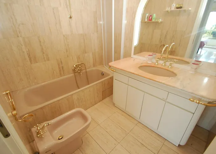 公寓 Spacieux 2p Avec Terrasse, Garage Et Wifi A - Fr-1-196-268 芒通